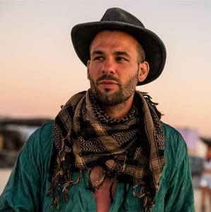 Meet your Posher, Jorge